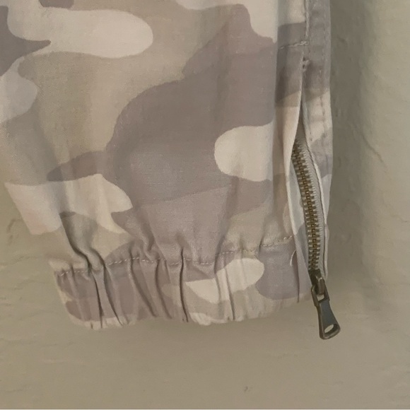 DEMOCRACY “Ab” Technology Camo Stretch Joggers Jeans Denim Size 10 - Picture 9 of 12